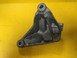 ŁAPA ALTERNATORA WSPORNIK 1.3 TCE RENAULT NISSAN