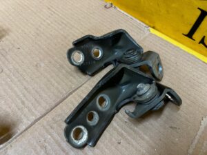 KOMPLET ZAWIASY DRZWI PRZÓD PRAWY FORD FUSION LIFT USA J7
