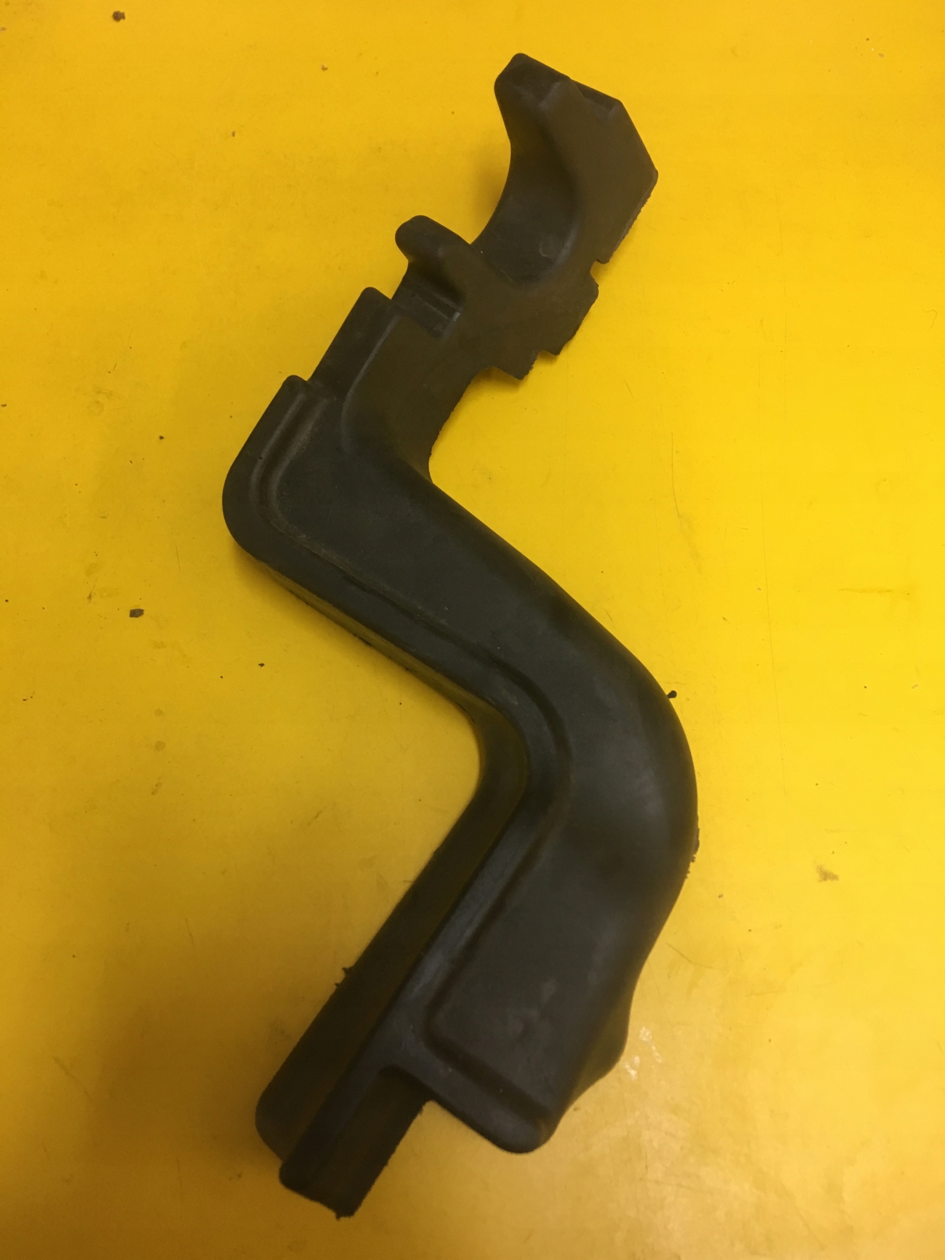 GĄBKA PODSZYBIA RENAULT TALISMAN 668730137R PRAWA
