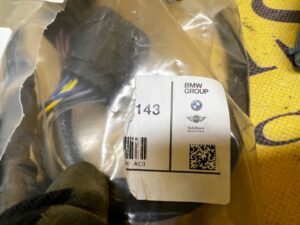 ZESTAW KABLI DO MONTAŻU HAKA HOLOWNICZEGO ZE ZDEJ GŁOWICY BMW X5 G05 NOWY OEM