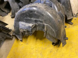 NADKOLE LEWY TYŁ TYLNE PEUGEOT 3008 II P84 ORI