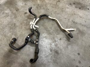 RURA RURKA PRZEWÓD WĄŻ WODY CHŁODZENIA AUDI Q7 4M0 3.0 TDI