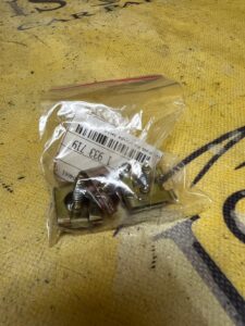 MOCOWANIE LISTWY PROGOWEJ BMW 3 E30 7 E32 E65 E66 NOWE OEM