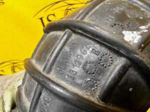 RURA DOLOT PRZEWÓD POWIETRZA AUDI A4 B8 2.0 TDI