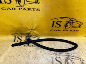 USZCZELKA DOLNA DRZWI PRZÓD PRZEDNIE LEWY LEWE SKODA SCALA