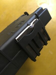 POKRYWA OSŁONA BEZPIECZNIKÓW MERCEDES INFINITI Q30