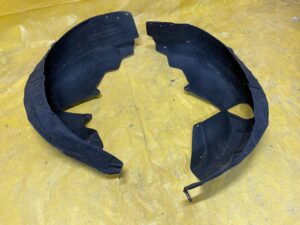 NADKOLE PRAWY TYŁ TYLNE INFINITI Q70 M35H ORYGINAŁ