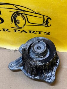 MERCEDES E PODUSZKA SILNIKA A2132400700 W213 LEWA