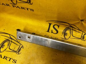 BELKA WSPORNIK WZMOCNIENIE PASA PRZÓD AUDI Q7 SQ7 4M0