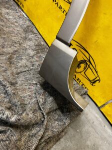 LISTWA NAKŁADKA SIERP BŁOTNIKA PRZÓD LEWY LEWA FORD KUGA MK3