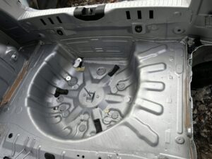 ĆWIARTKA WANNA PAS TYLNY BIAŁY 369 DACIA SANDERO 2023 III 3