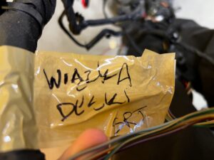 WIĄZKA PRZEWODÓW DESKI KONSOLI JEEP GRAND CHEEROKIE WK2 SRT 6.4