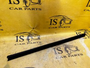 USZCZELKA SZYBY LEWY PRZÓD FORD KUGA MK3 ESCAPE