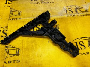 ŚLIZG MOCOWANIE ZDERZAKA TYŁ PRAWY RANGE ROVER VELAR L560