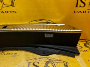 OSŁONA LISTWA PROGU BAGAŻNIKA AUDI A8 D4