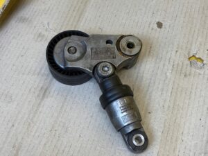 ROLKA NAPINACZ PASKA PORSCHE 987 CAYMAN S 3.4