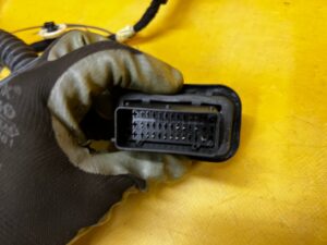 WIĄZKA INSTALACJA OKABLOWANIE DRZWI PRZÓD PRAWY DACIA SANDERO III