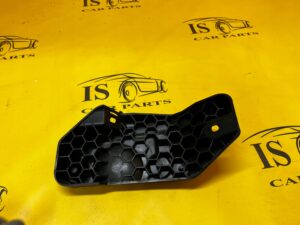 WSPORNIK MOCOWANIE CZUJNIKA MARTWEGO POLA LEWY RANGE ROVER VELAR L560