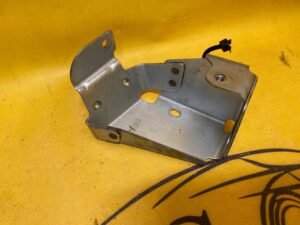 UCHWYT MONTAŻOWY GÓRNEJ PÓŁKI IVECO DAILY VI 6 19-