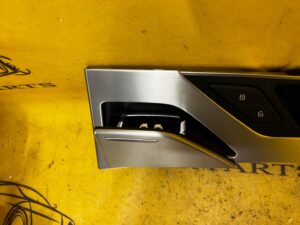 OSŁONA DEKOR DRZWI PRAWY TYŁ AUDI A8 D4 LONG LIFT