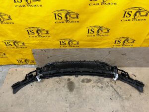 MERCEDES E KLASA 213 AMG KRATKA ZDERZAKA ŚRODKOWA