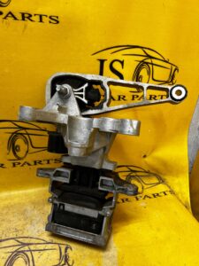 ŁAPA PODUSZKA SILNIKA LR RANGE ROVER EVOQUE II L551 2.0D