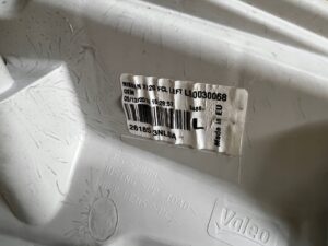 KIERUNKOWSKAZ OBRYSOWKA LEWY NISSAN LEAF I 1 ZE0