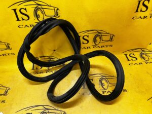 KAROSERYJNA USZCZELKA DRZWI PRZÓD AUDI A8 D5