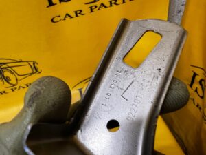 WSPORNIK UCHWYT MOCOWANIE TUNELU LEWE BMW F22