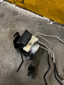 POMPA HAMULCOWA ABS PRZEWODY DACIA SANDERO III 2021R