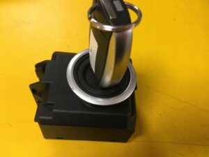 STACYJKA KLUCZYKI MODUŁ INFINITI Q30 PILOT W246