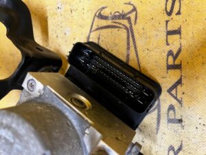 POMPA ABS STEROWNIK FORD ESCAPE MK4