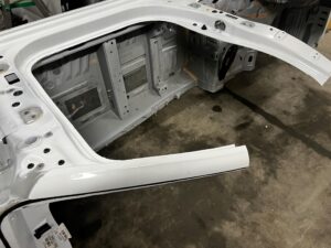 ĆWIARTKA BŁOTNIK PODŁUŻNICA PRÓG PRAWY BOK DACIA SANDERO STEPWAY III 2023R