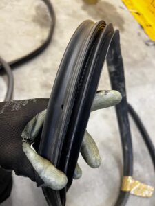 USZCZELKA DRZWI TYŁ TYLNYCH LEWA PRAWA DACIA JOGGER