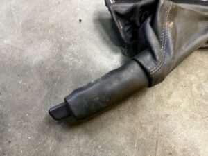 DŹWIGNIA LINKA HAMULCA RĘCZNEGO CHEVROLET CORVETTE C5 97-04