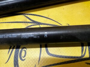 KOMPLET SIŁOWNIKI TELESKOPY KLAPY BAGAŻNIKA TYŁ RENAULT MEGANE IV HB