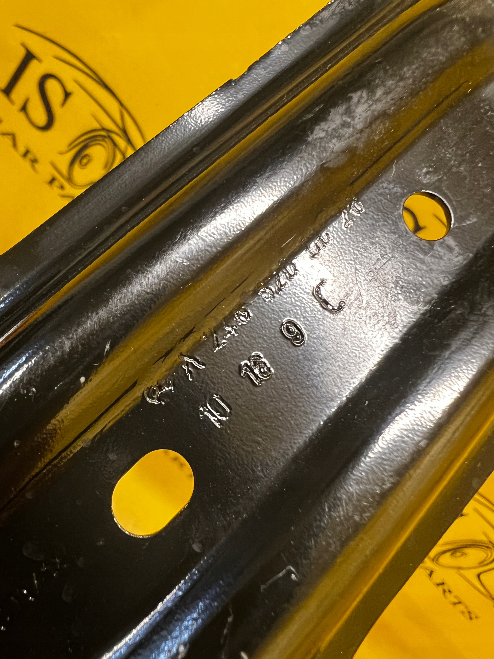 WSPORNIK RAMKA MODUŁU BEZPIECZNIKÓW MERCEDES W176