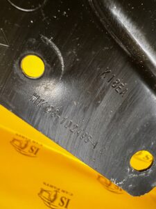 ŚLIZG MOCOWANIE ZDERZAKA TYŁ PRAWY RANGE ROVER VELAR L560