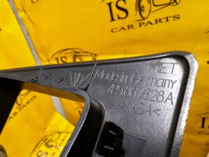 OSŁONA ZAWIASU KLAPY BAGAŻNIKA TYŁ PRAWY PRAWA PORSCHE CAYENNE II 7P5