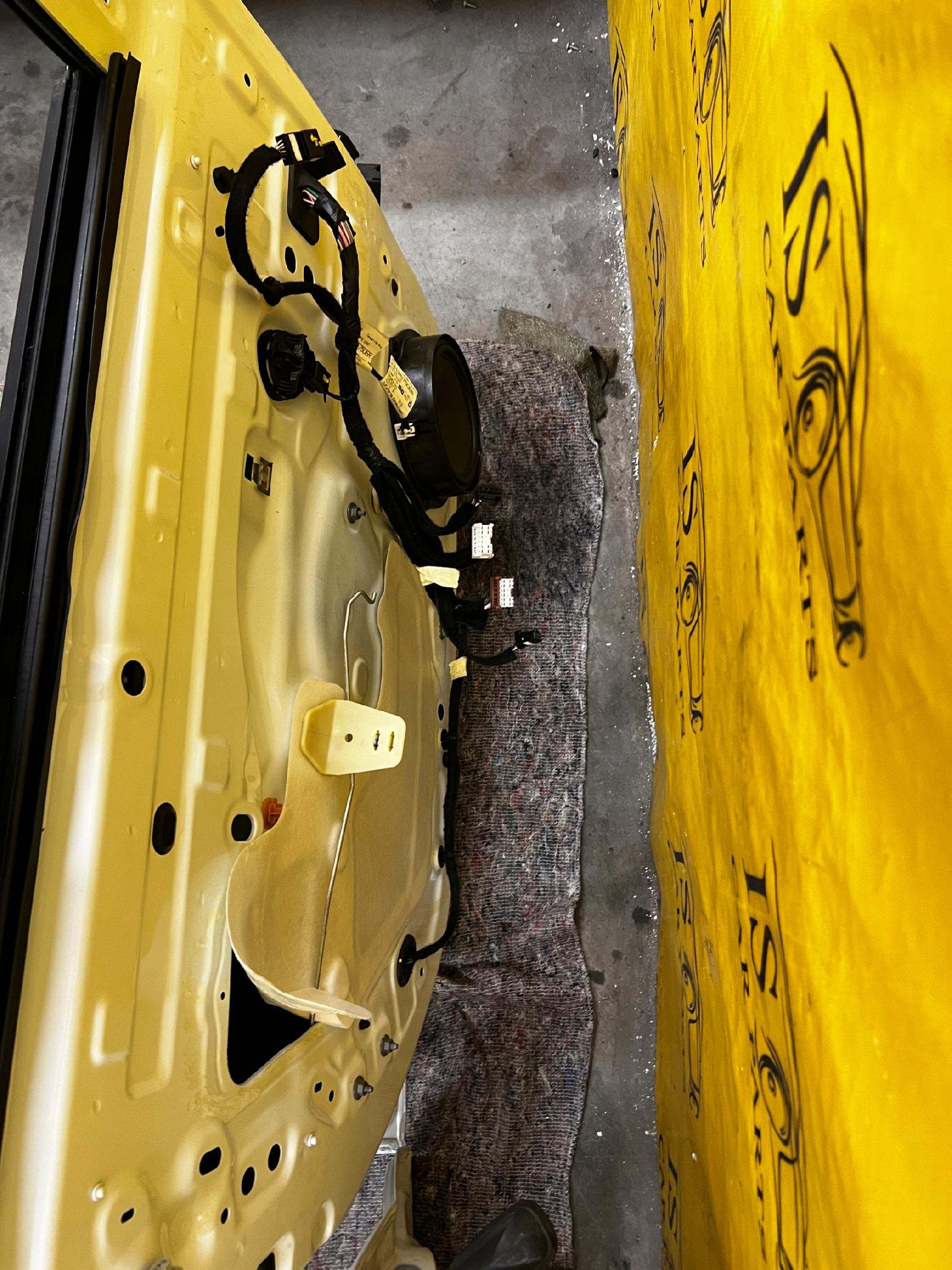 DRZWI LEWA STRONA LEWY PRZÓD TYŁ DACIA SANDERO STEPWAY III 2023R 369