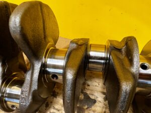 WAŁ KORBOWY SILNIKA DACIA DUSTER II 1.0 TCE LPG H4D F480 2718R GFGH DKKH