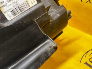 REFLEKTOR LAMPA PRZEDNIA PRZÓD PRAWY PRAWA DACIA DOKKER EU