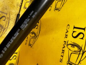 SIŁOWNIK TELESKOP KLAPY BAGAŻNIKA MOCOWANIE DACIA SANDERO III 2021R