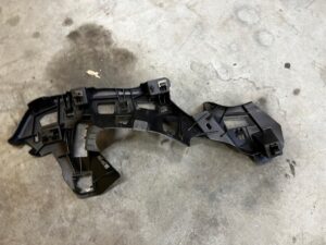 ŚLIZG ZDERZAKA TYŁ LEWY RENAULT CAPTUR I PRZEDLIFT