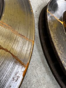 KOMPLET TARCZE HAMULCE ZACISKI PORSCHE CAYENNE 7P5 LIFT 4.2D