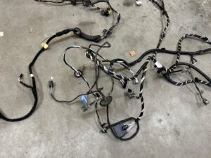 OKABLOWANIE WIĄZKA PRZEWODÓW KOMORY SILNIKA RENAULT ZOE I Z.E.