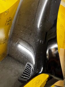 PRAWY BŁOTNIK CZARNY AGATE BLACK FORD ESCAPE MK4 USA WGNIOTKA