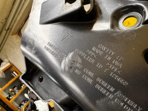 PODSZYBIE TESLA MODEL 3 PRZEDLIFT