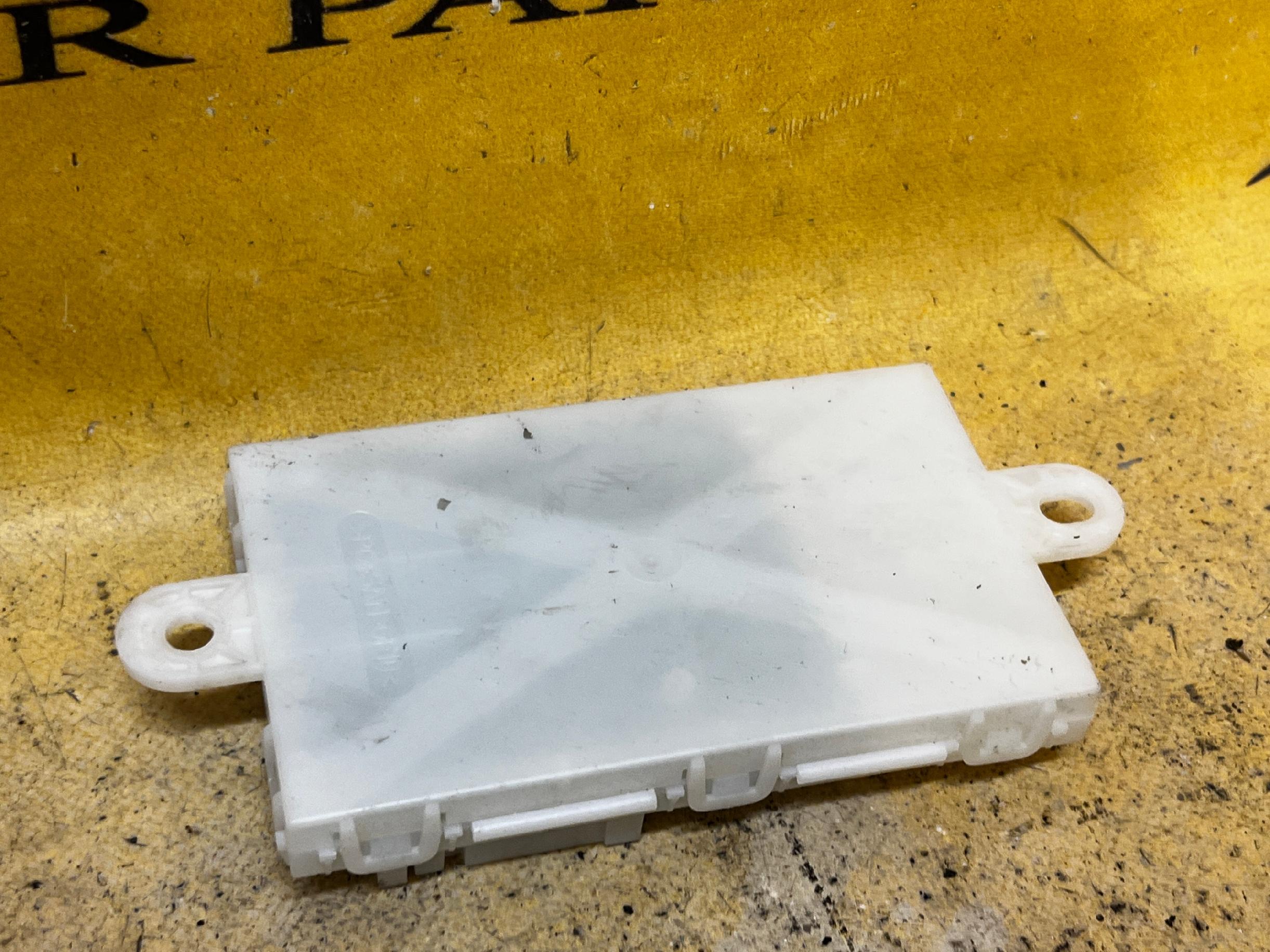 MODUŁ STEROWNIK KEYLESS BEZKLUCZYKOWEGO DOSTĘPU MERCEDES E-KLASA W213 KOMBI