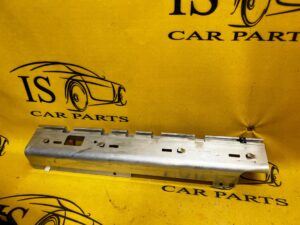 ŚLIZG SZYNA MOCOWANIE PRAWE JAGUAR XJ X351